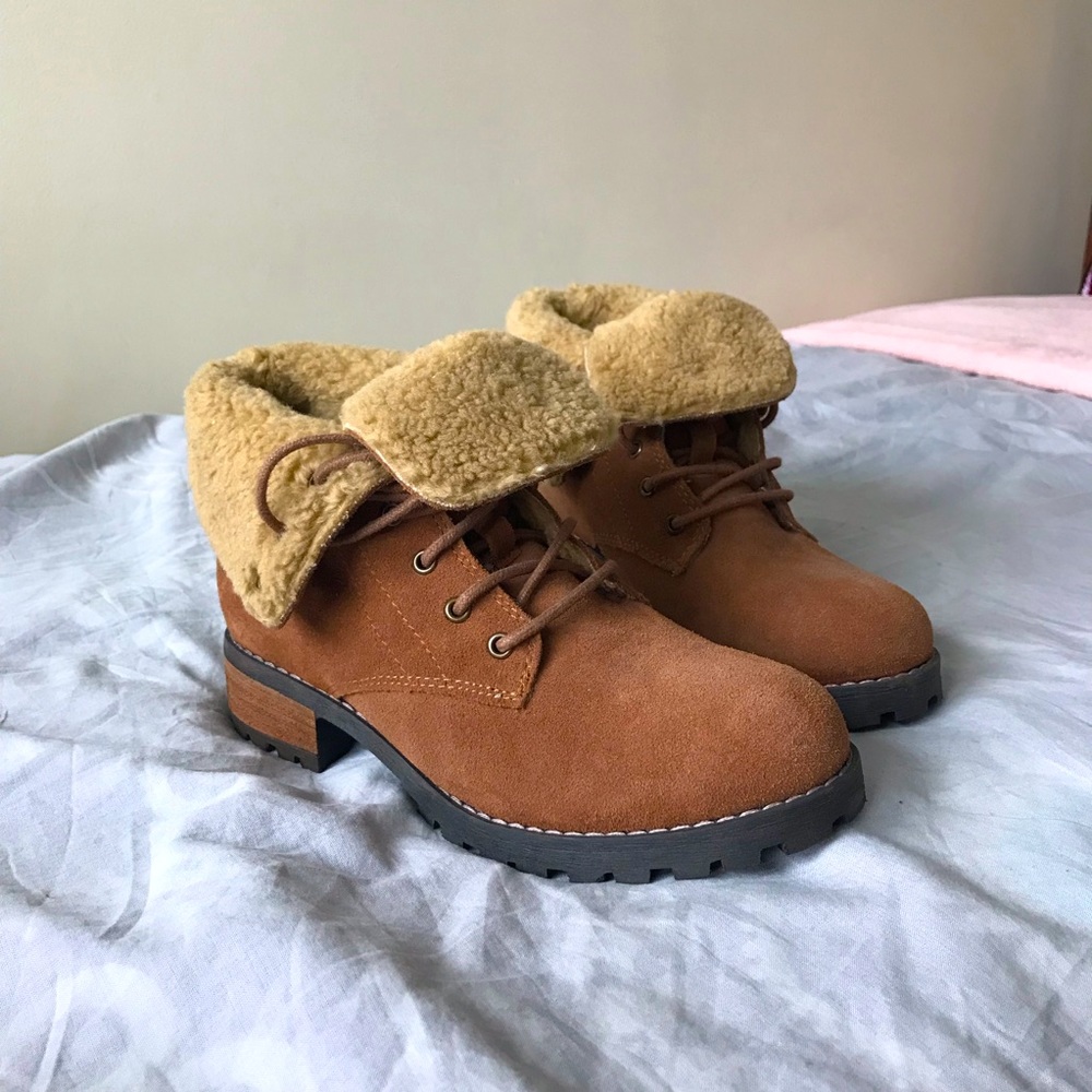 BRAND NEW Brown Diba Booties
